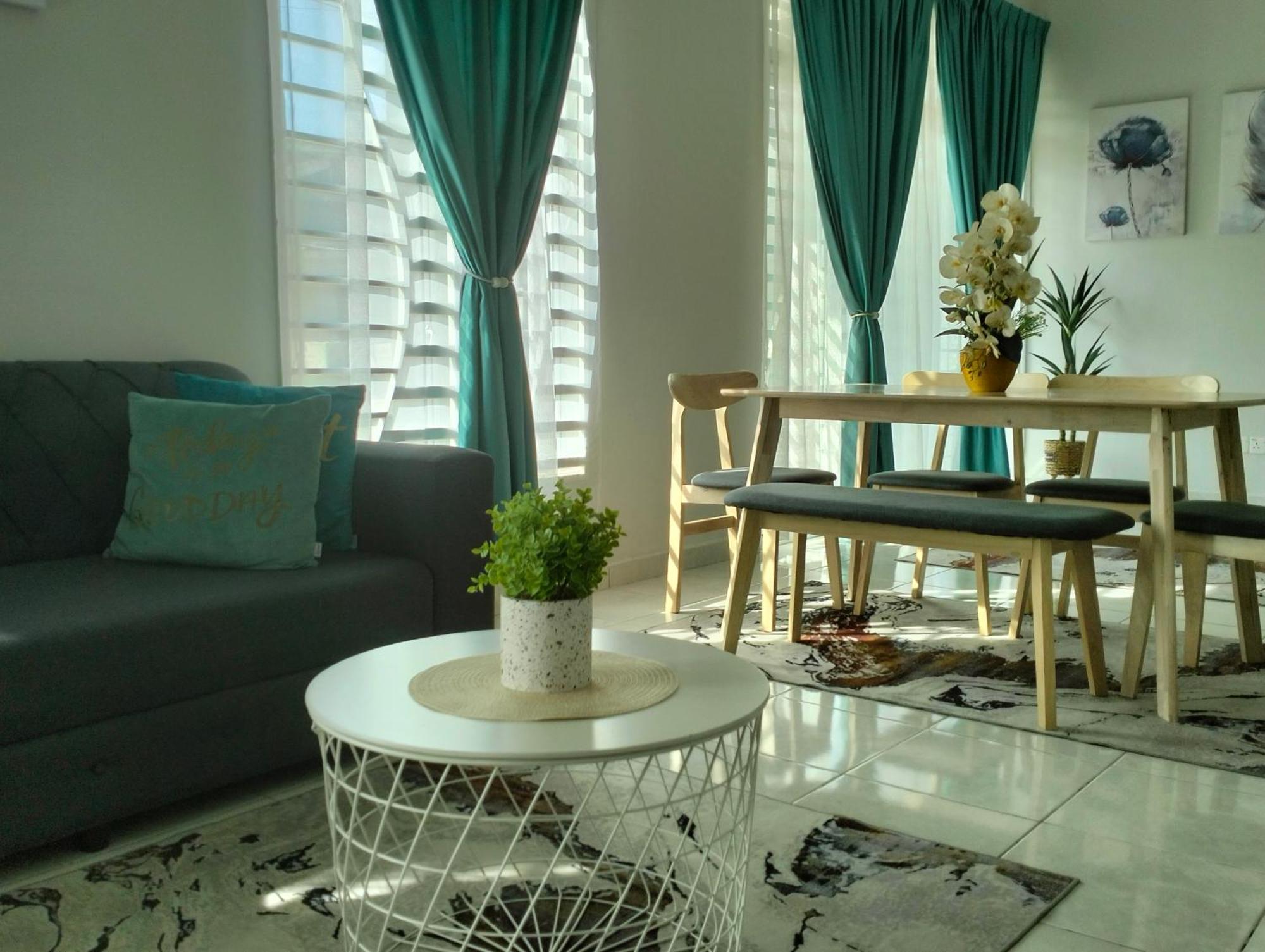 D'Sara Homestay Fully Furnished 3 Bedrooms All Aircond 2 Miles Centre Chukai Kültér fotó
