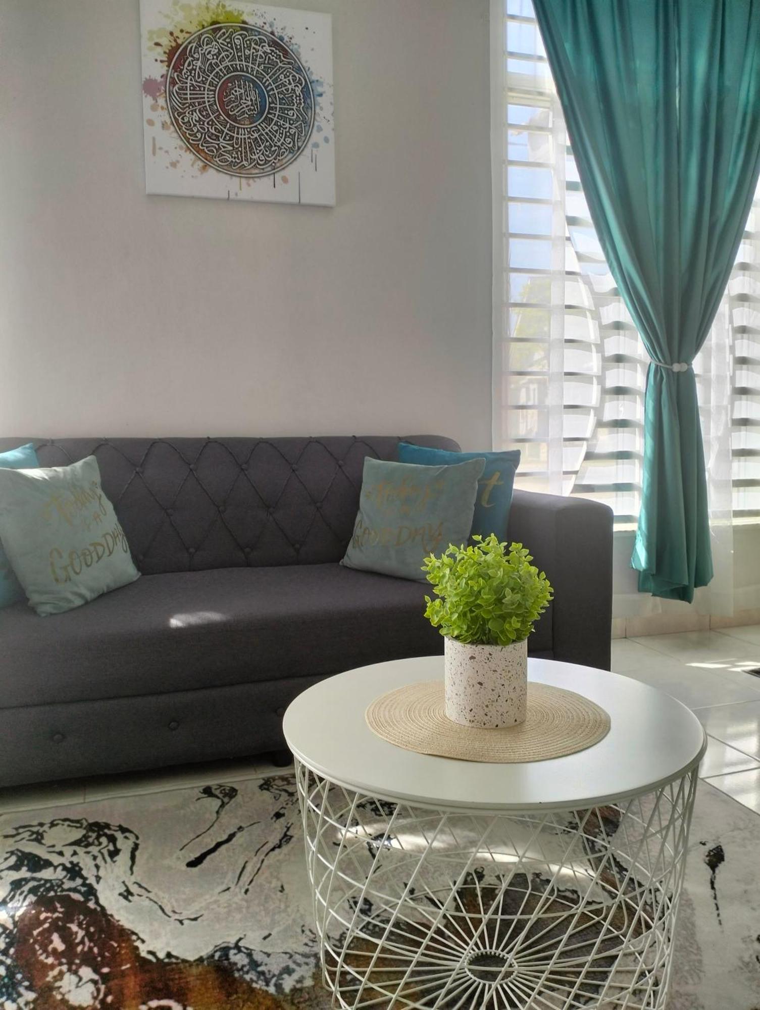 D'Sara Homestay Fully Furnished 3 Bedrooms All Aircond 2 Miles Centre Chukai Kültér fotó